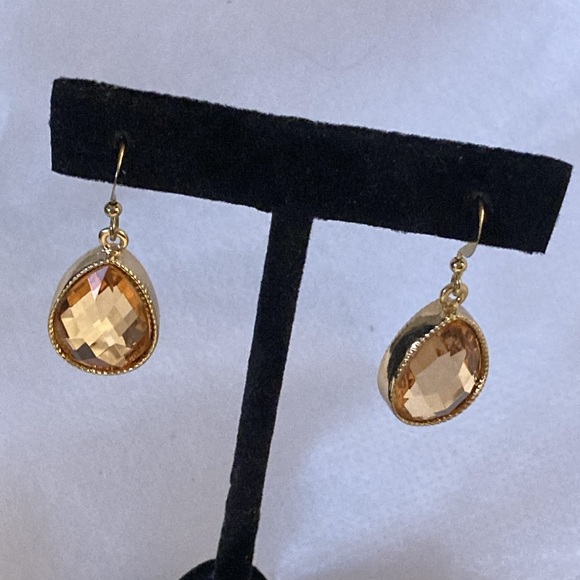 NWOT - Goldtone Pear Shaped Citrine Crystal French Hook Drop Pierced Earrings - Picture 8 of 9